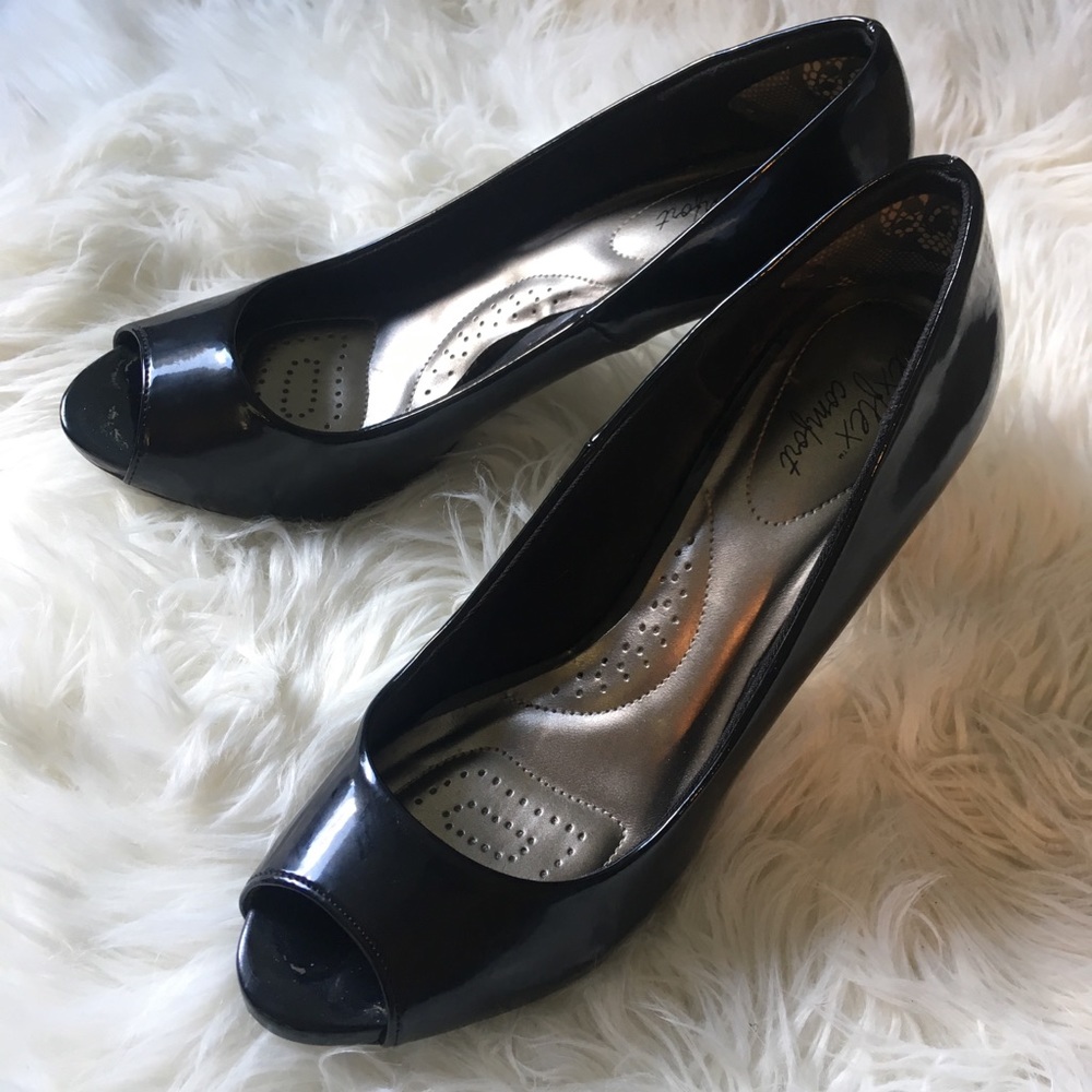 DexFlex Peep Toe Heel